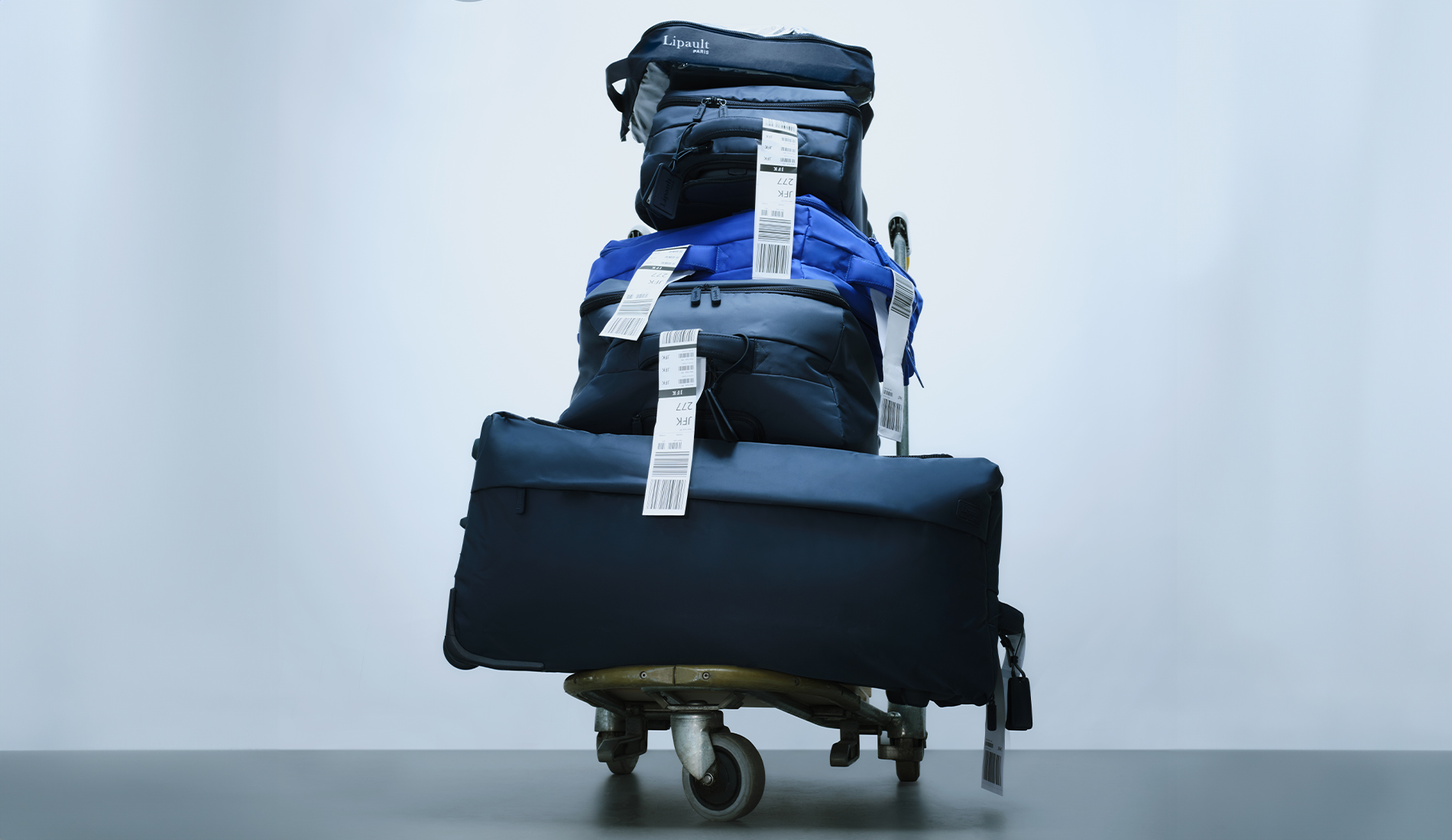 Foldable luggage